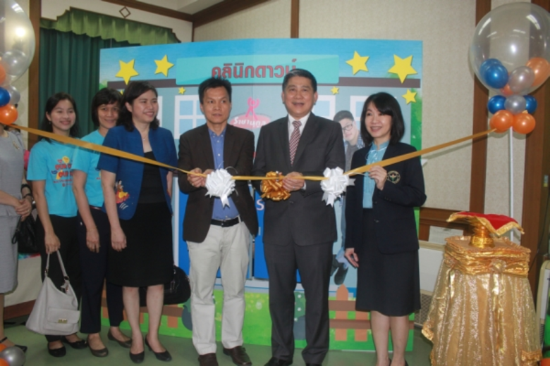 นายแพทย์เจษฎา โชคดำรงสุข อธิบดีกรมสุขภาพจ...