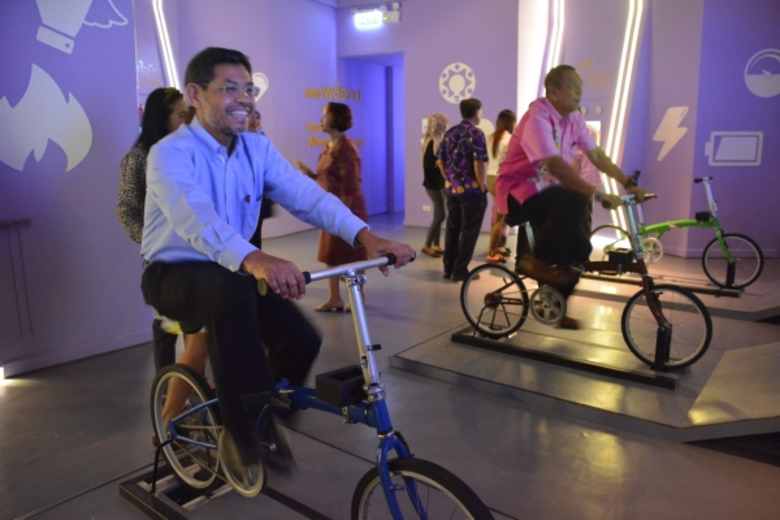 นายกสภาฯ มรภ.สงขลา นำทีมบริหารลงพื้นที่พบ...