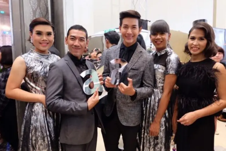 ขอแสดงความยินดี กับพระเอกหนุ่มสุดฮอต "พุฒ...