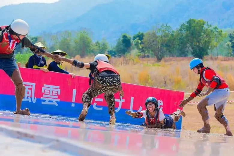 ทีวีไกด์: รายการ "โหด มัน ฮา ประเทศไทย" ผู้กล้าหัวกะทิ..บุกถล่มปราสาท แบบ “ท้ายกก๊วน..ดวลยกแก๊ง”