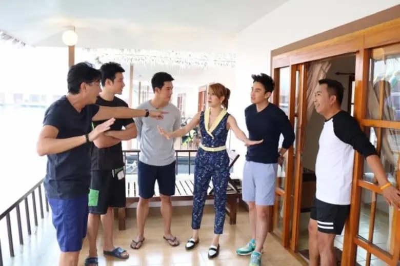 ทีวีไกด์: รายการ "ที่นี่หมอชิต" ตะลุยเที่ยวกาญจนบุรีแบบสนุกฮา กับสามหนุ่มเพื่อนซี้ ธันวา, กอล์ฟ และ เมฆ