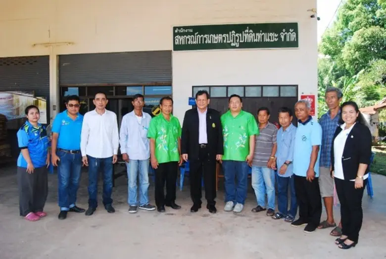 นายเสนอ ชูจันทร์ รองอธิบดีกรมส่งเสริมสหกร...