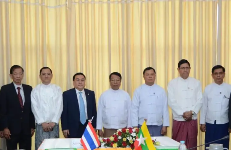 คุณอุปกิต ปาจรียางกูร (ที่ 3 จากซ้าย) กรร...