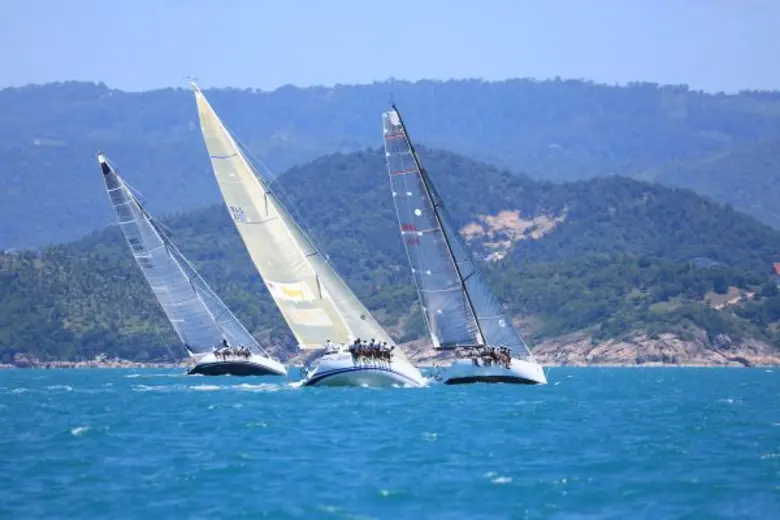 บรรยากาศการแข่งขันที่สวยงามการต้อนรับที่อ...