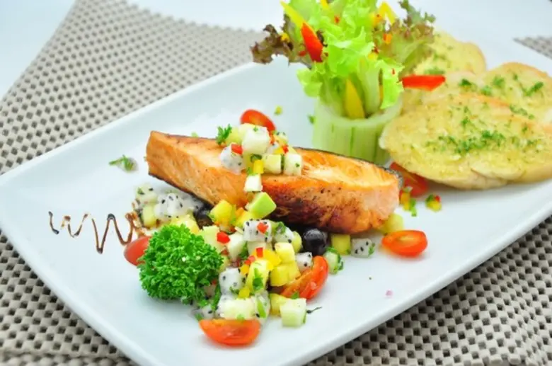 ในเดือนเมษายนนี้ ห้องอาหารทิโวลี่ คอฟฟี่ ...