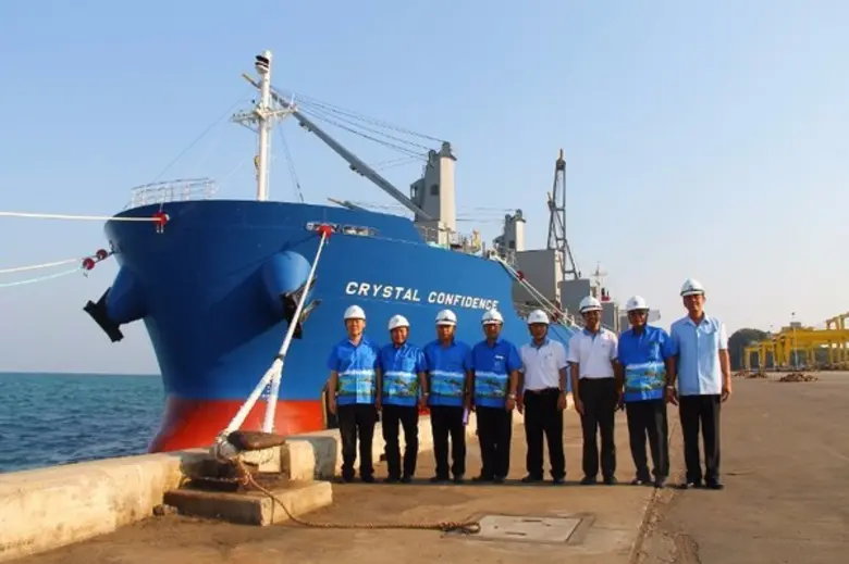 ดร.ทวี นริสศิริกุล ผู้ว่าราชการจังหวัดประ...