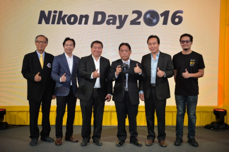 (จากซ้าย): วิเชียร ตั้งธรรมสถิตย์ นายกสมา...