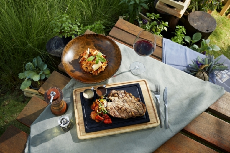 ซัมเมอร์นี้ “โรงแรม เอสเคป หัวหิน และ เขาใหญ่” ชวนคุณพักผ่อนยกแก๊ง กับโปรโมชั่นสุดพิเศษ พร้อมเติมความสนุกให้กับครอบครัว ก๊วนเพื่อน และกลุ่มสัมมนา!