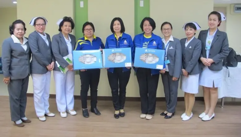 คุณนฤมล วัฒนปฤดา หัวหน้าฝ่ายการพยาบาล และ...