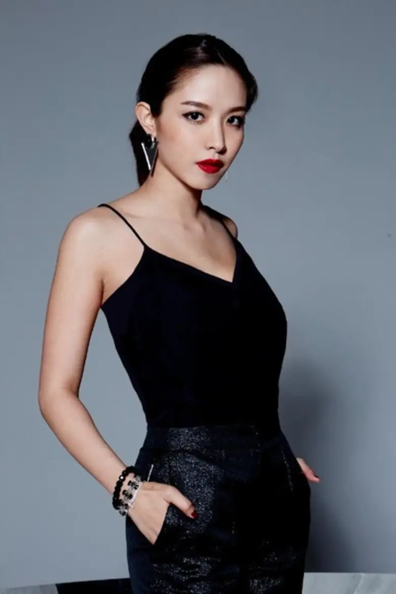 คริสตัล บูทีค สโตร์ จัดโปรโมชั่นสุดฮอต ต้อนรับซัมเมอร์ คริสตัล แฟชั่น พาราไดซ์ 2016