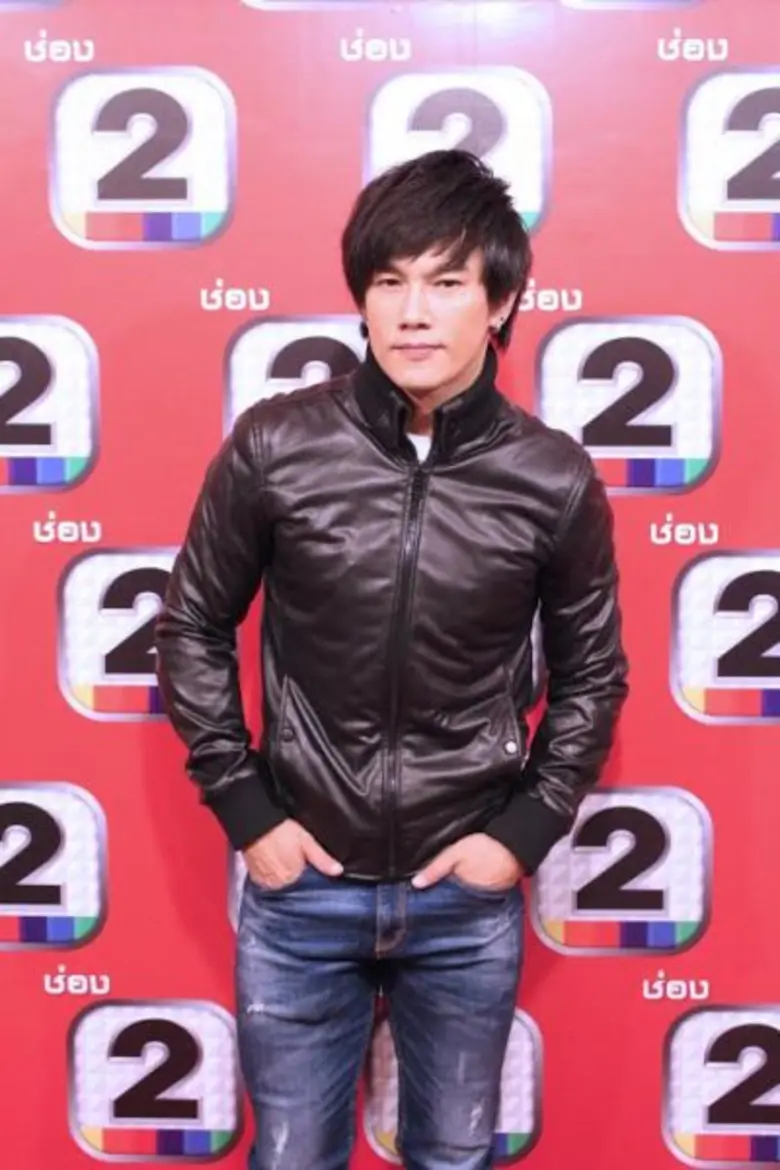 “ต๊ะ บอยสเก๊าท์” ยังไม่พร้อมแต่ง “น้องบุ๋ม” รับ! ยังสนุกกับการใช้ชีวิต