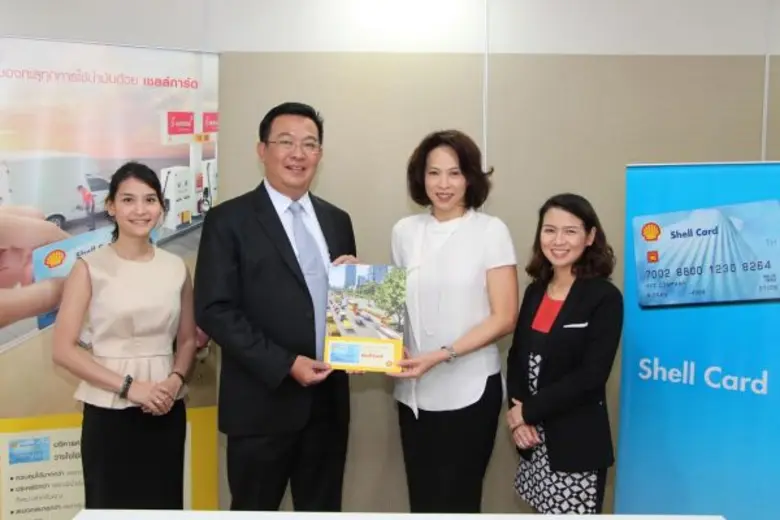 คุณปิยะ เตชากูล กรรมการผู้จัดการ บริษัท เอทีพี 30 จ...