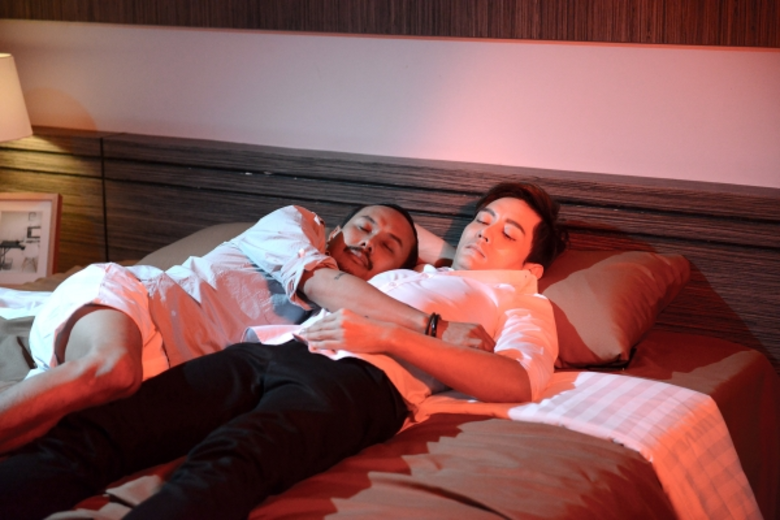 “พีธ-พีระ” เกาะติด..ซีนดราม่ารวมเรื่องจริง!!! ตีแผ่บทเรียนรักเกือบตาย ในเอ็มวีเพลง “ความรักไม่ใช่ทุกสิ่ง”