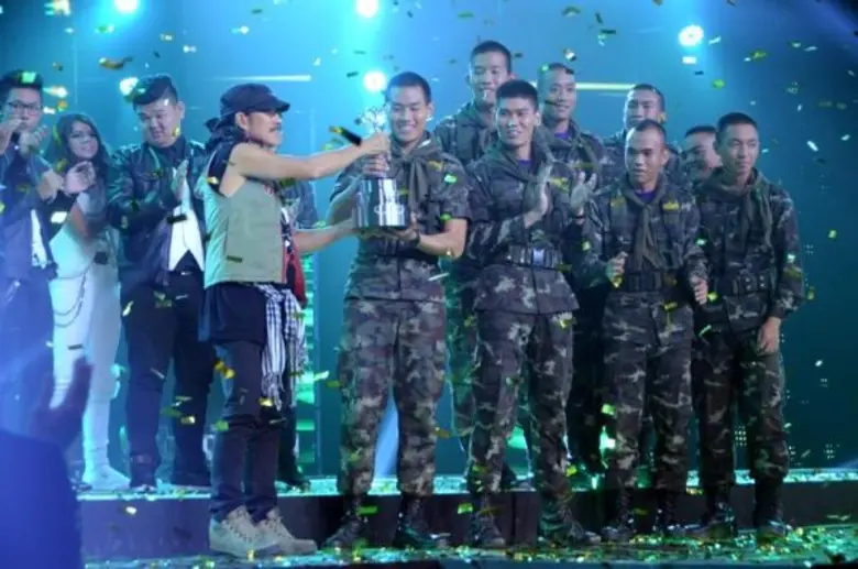 สุดเจ๋ง “เดอะวอริเออร์” คว้าแชมป์ “สายเลือดใหม่ คนพันธุ์บาว” บทพิสูจน์ “ทหารไม่ได้แค่จับปืน” ในที่สุด รายการ “บาวยังบลัด ดนตรีสร้างคุณค่าชีวิต” ซีซั่น2 ได้เดินทางมาถึงโค้งสุดท้ายสำหรับ