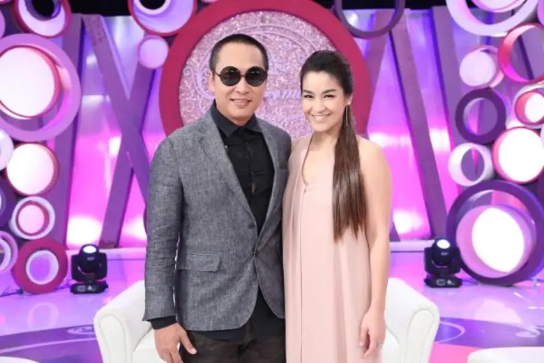 รายการ "น้ำผึ้งพระจันทร์" วันจันทร์ที่ 4 ...