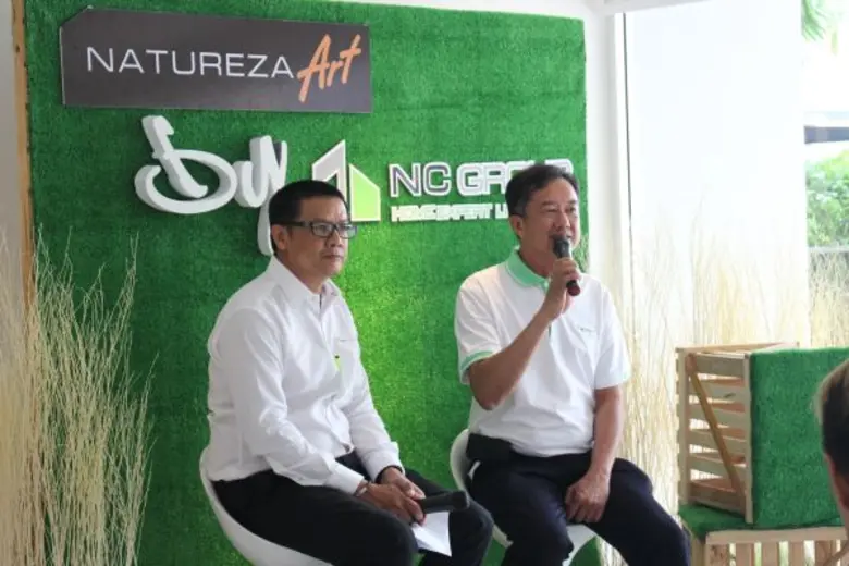 คุณสมเชาว์ ตันฑเทอดธรรม กรรมการผู้จัดการแ...