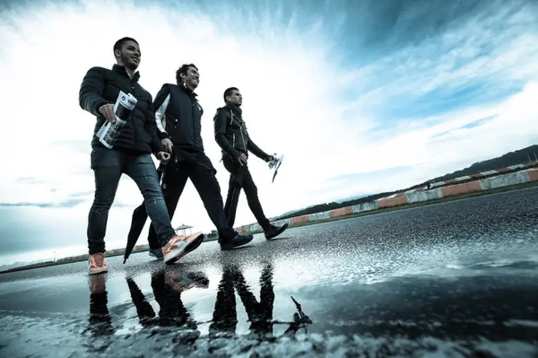 เอสโทริลเซอร์กิต เป็นสนามที่ห่างจากลิสบอน...