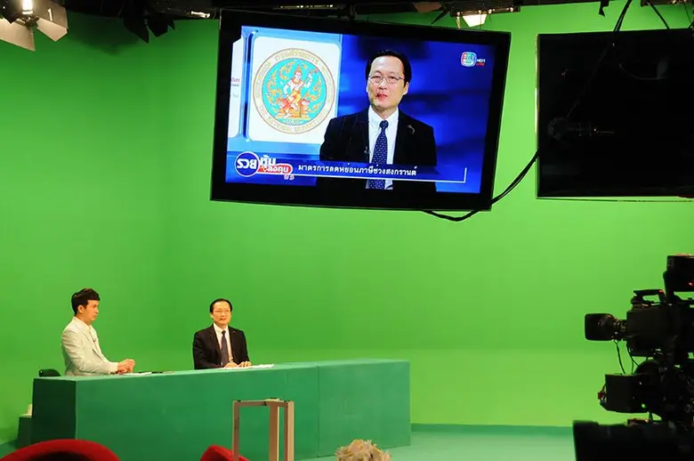 นายสมชาย แสงรัตนมณีเดช รองอธิบดีกรมสรรพาก...