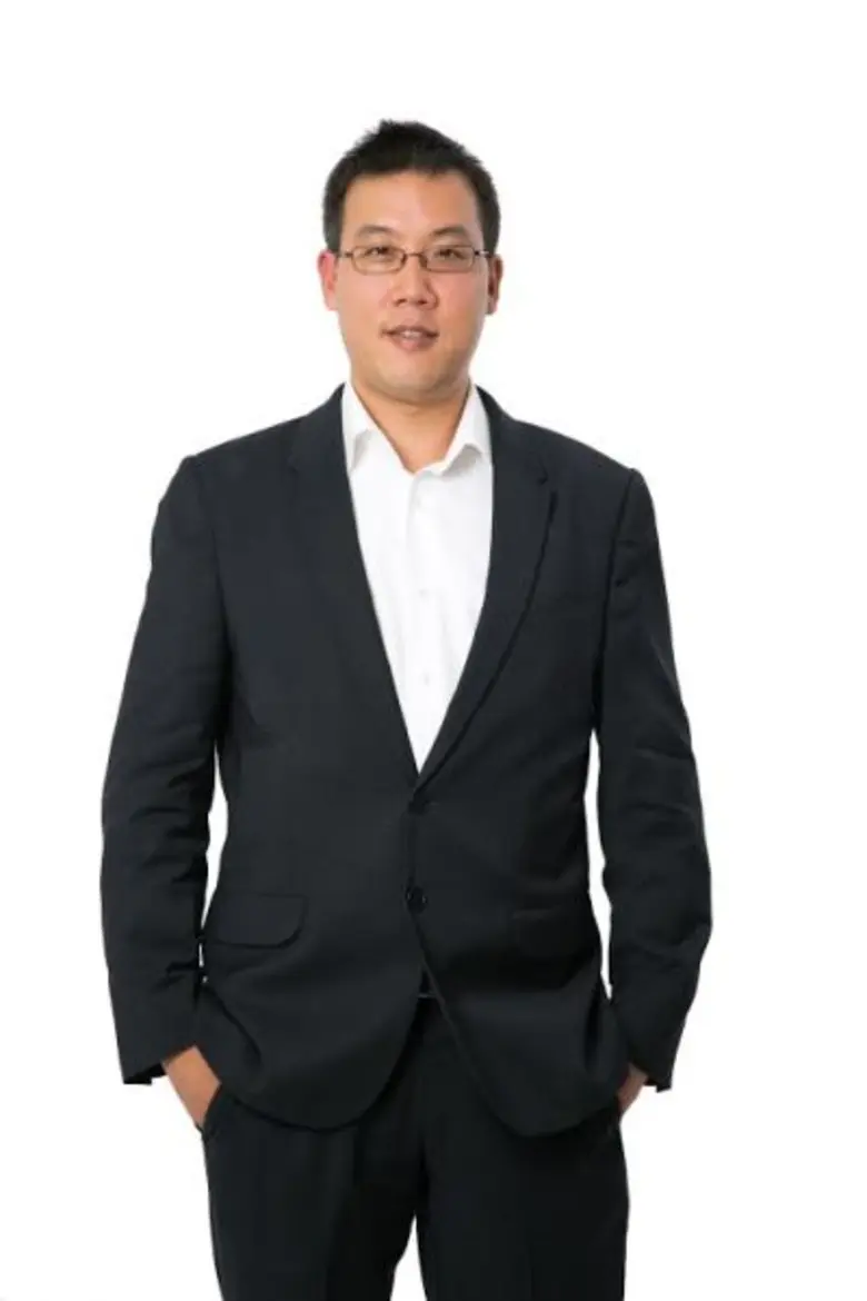 บอสหนุ่มไฟแรง "ดร. ธรรม์ จิราธิวัฒน์" ที่...