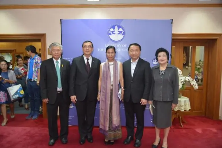 รมว.ท่องเที่ยว ร่วมกับพันธมิตรมอบของขวัญสงกรานต์ ส่งเสริม“สงกรานต์ วิถีไทย” เน้นไทยเที่ยวไทยกระตุ้นการใช้จ่ายเพื่อกระจายรายได้ และ ชวนคนไทยสนุกสงกรานต์เพื่อทุกคน(Songkran for all)ใช้น้ำสร้างความสุขอย่างรู้ค่า ย้ำข้อห่วงใย “เที่ยวปลอดภัย”