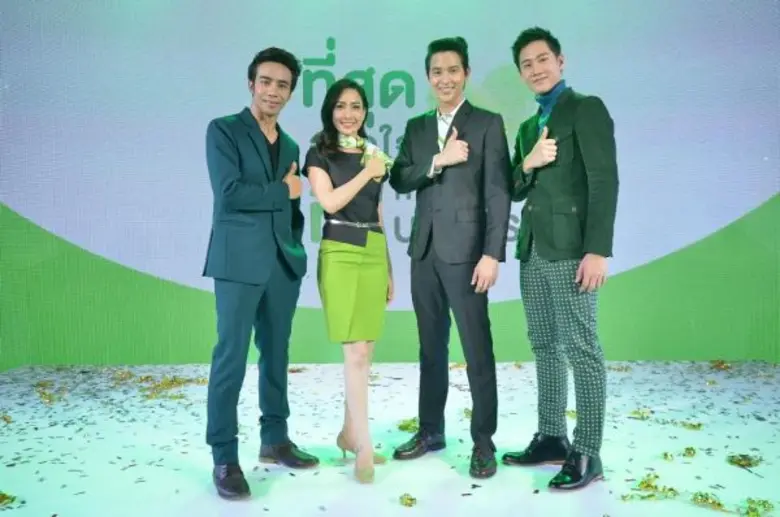 “เจมส์ จิ-แต้ว-กัปตัน-ก้อง” ร่วมสัมผัสอีกก้าวของการดูแลลูกค้าครบ 360 องศา กับ “AIS Live 360๐ ที่สุดจากใจ ที่ 1 การให้บริการ”