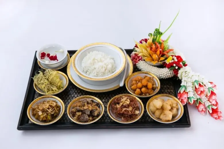 ห้องอาหารเดอะ สแควร์ โรงแรมโนโวเทล กรุงเท...