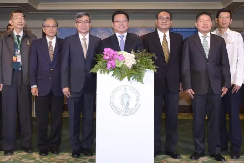 นายอมร กิจเชวงกุล รองผู้ว่าราชการ กรุงเทพ...