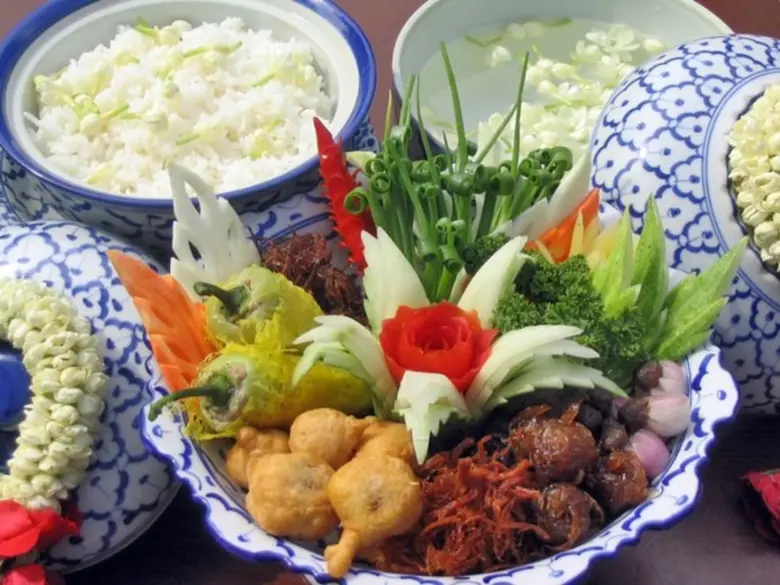 ฉลองสงกรานต์ ตลอดเดือนเมษายน กับบุฟเฟ่ต์อาหารไทย 4 ภาค