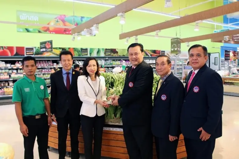 นายอนันต์ นิลมานนท์ นายกสมาคมหนังสือพิมพ์...