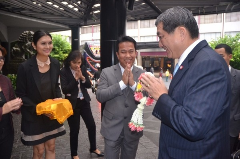 พลเอก ศิริชัย ดิษฐกุล รัฐมนตรีว่าการกระทร...