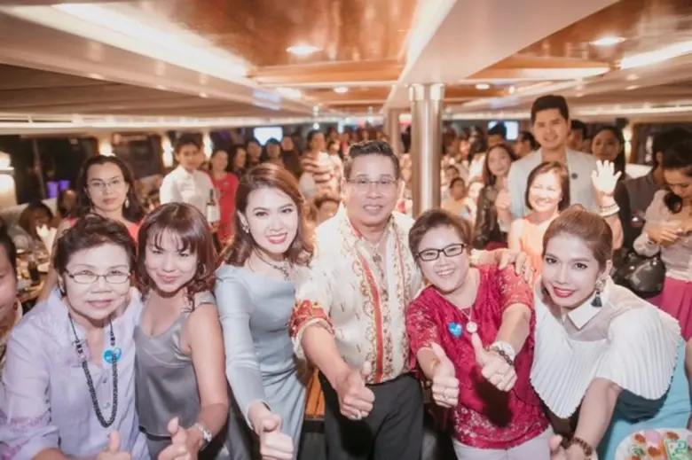 ลาชูเล่ คอสเมติคส์ (ประเทศไทย) จำกัด จัดง...