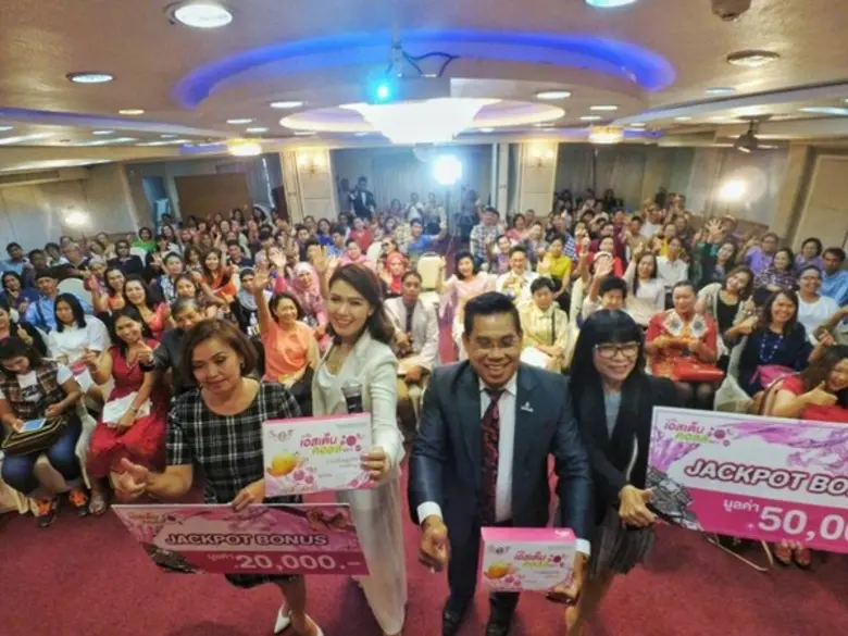 บริษัท ลาชูเล่ คอสเมติคส์ (ประเทศไทย) จำกัด จัดงาน Lachule Speed to Success & Gala Night