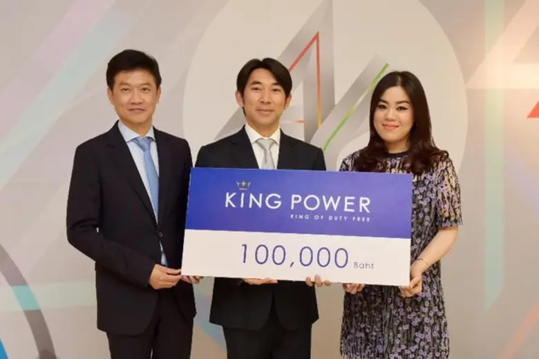 อรุณรุ่ง ศรีวัฒนประภา (ขวา) ผู้ช่วยประธาน...