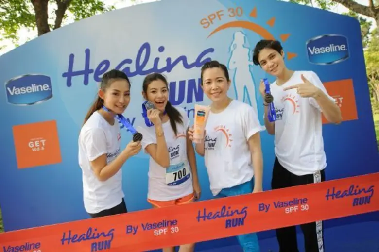 วาสลีน ย้ำภาพผู้นำตลาดบำรุงผิว จัดกิจกรรม “Healing Run by Vaseline SPF 30” ชวนคนไทยอวดผิวกระจ่างใสมั่นใจไม่กลัวแดด พร้อมทำความดีให้มูลนิธิโรคผิวหนัง