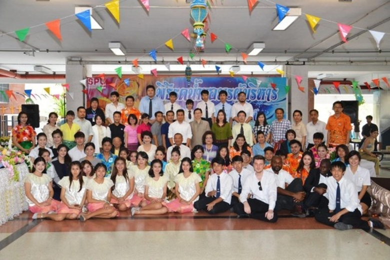 ดร.รัชนีพร พุคยาภรณ์ พุกกะมาน อธิการบดีมห...