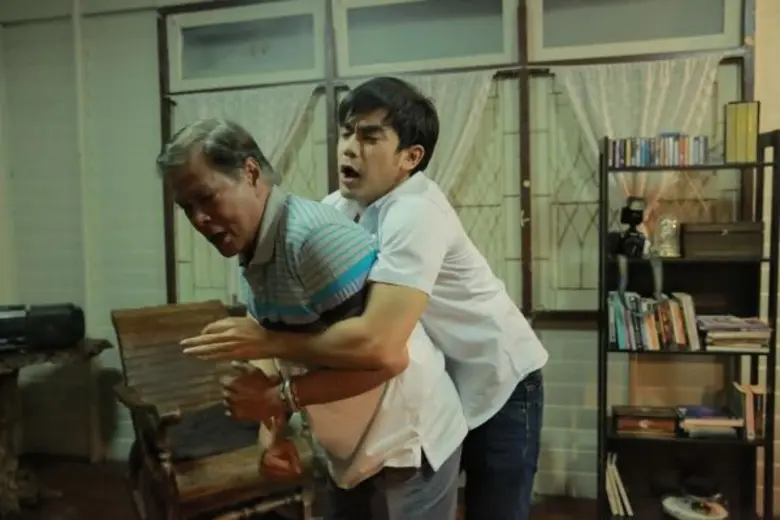 “ฌอห์ณ” โกรธจัด! เผลอต่อย “หนิง นิรุตติ์” หน้าคว่ำ ปกป้อง “ดี้ ชนานา”