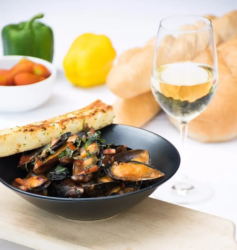 ขอเชิญมาลิ้มลองอีกเมนูพิเศษที่เชฟและทีมงา...