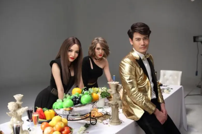 เผ็ดมันส์รับกระแสเพลงและเอ็มวี "Bad Frien...