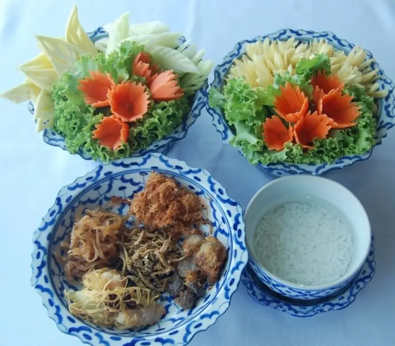 อิ่มอร่อยฉลองสงกรานต์กับเมนูข้าวแช่หอมอร่...