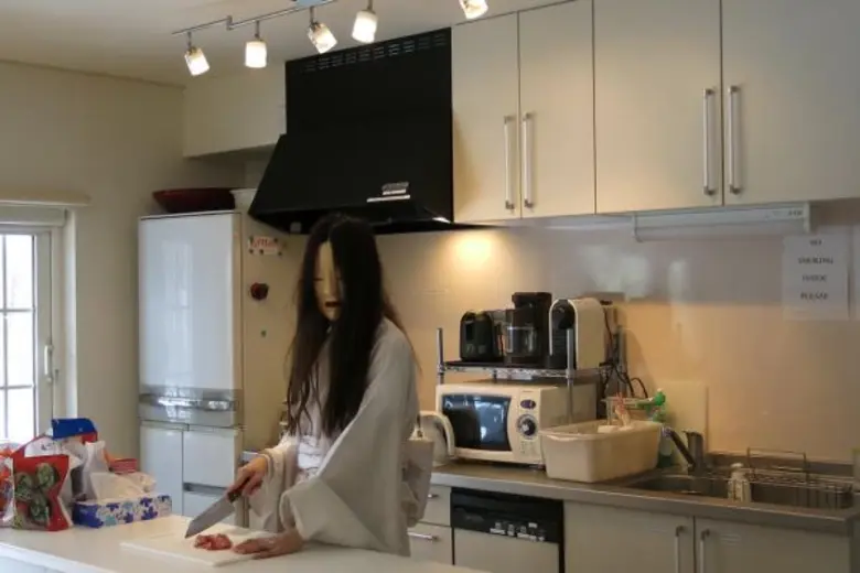 “ต้อม ยุทธเลิศ” เลือก “นิเซโกะ” หนาวทะลุจุดเยือกแข็ง เนรมิตร “ออสการ์ลอดจ์” ความหลอนครั้งใหม่ใน “บุปผาอาริกาโตะ”