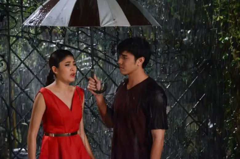 “มาร์กี้” ช้ำรักน้ำตาพร่ำกลางฝนโผกอด“ไม้”พักใจ