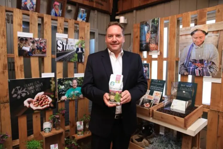 สตาร์บัคส์ฉลองใหญ่ครบรอบ 3 ปี ร้านกาแฟเพื่อชุมชน (Starbucks Community Store) ชวนดื่มด่ำประสบการณ์การเดินทางของกาแฟม่วนใจ๋ เบลนด์