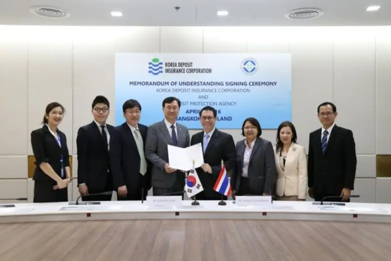 นายสรสิทธิ์ สุนทรเกศ ผู้อำนวยการสถาบันคุ้...