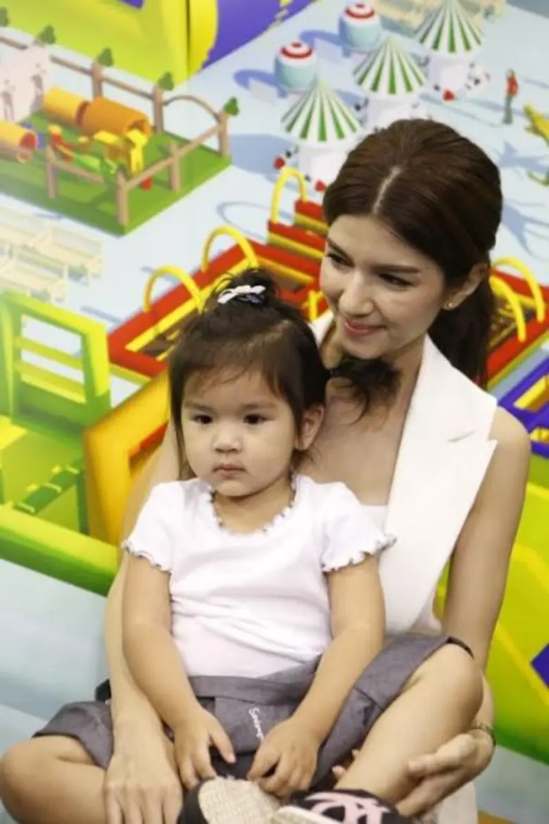 แม่โบ-น้องมะลิ เชิญชวนแฟนๆ ร่วมงาน แฮปปี้...