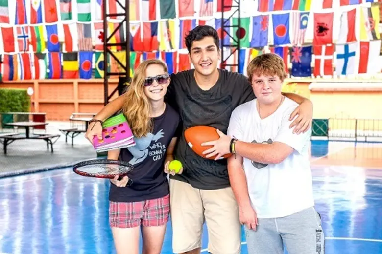 โรงเรียนนานาชาติรีเจ้นท์กรุงเทพ โรงเรียนน...