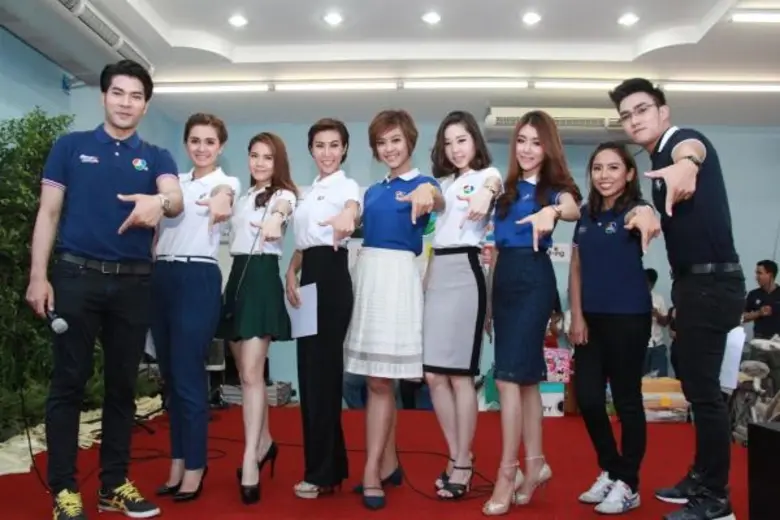 ช่อง 7 สี ยกทัพนักแสดง สร้างสีสัน แน่นร้านสมาคมแม่บ้านทหารบก สนุกจัดเต็ม ณ งานกาชาด ประจำปี 2559