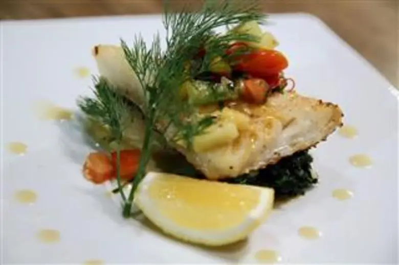 ร้านแฮปปี้ฟิช Bar & Bistro นั่งชิลวิวดีริ...