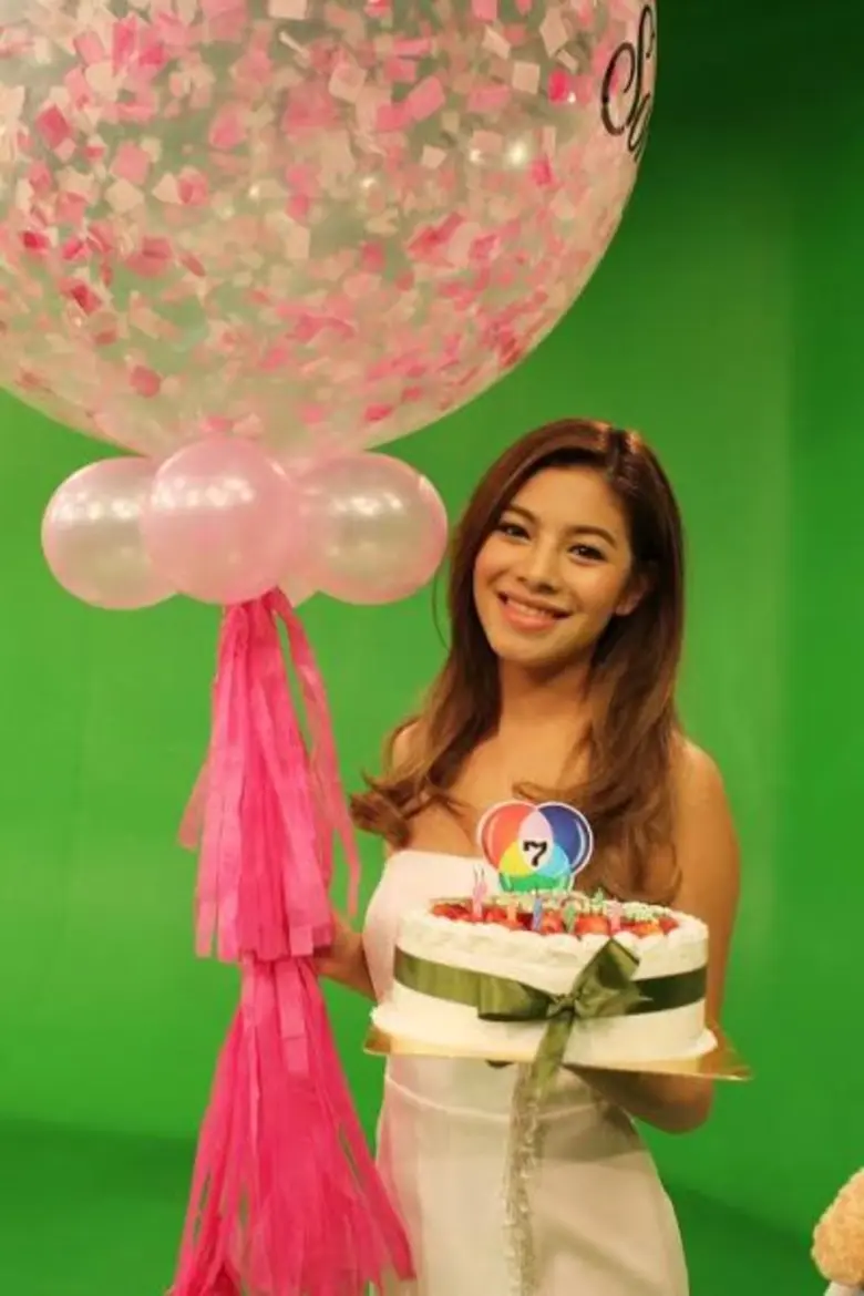 “แคท ซอนญ่า”ปลื้มโดนเซอร์ไพรส์ “วันเกิด” “ไผ่-บิ๊กเอ็ม” อวยพร “น้องกระต่ายน้อย”