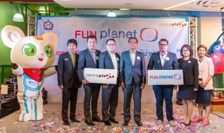 นายภูวนาถ บางพาน ผู้ช่วยกรรมการผู้จัดการใ...