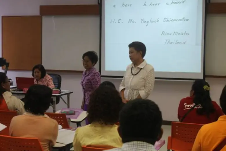 ศูนย์ภาษา มรภ.สงขลา จัดรวด 4 โครงการ ติวเ...